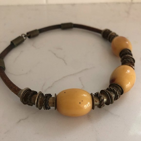 Vintage Bakelite Bead, Metal & Leather Choker and Bracelet - Picture 7 of 8